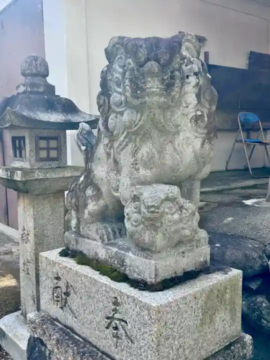 興玉神社の{uncategorized: "未分類", other: "その他", undefined: "問題あり", building: "その他建物", grave: "お墓", sacred_gate: "鳥居", guardian: "狛犬", statue: "像", buddha: "仏像", history: "歴史", nature: "自然", garden: "庭園", animal: "動物", pagoda: "塔", temizu: "手水舎", mountain_gate: "山門・神門", sanctuary: "本殿・本堂", subordinate: "末社・摂社", art: "芸術", scenery: "景色", jizo: "地蔵", ema: "絵馬", goshuin: "御朱印", omikuji: "おみくじ", items: "授与品その他", amulet: "お守り", goshuincho: "御朱印帳", eats: "食事", festival: "お祭り", votive_dance: "神楽", shichigosan: "七五三参", wedding: "結婚式", experience: "体験その他", initially: "初詣", around: "周辺", anti_infection: "感染症対策"}
