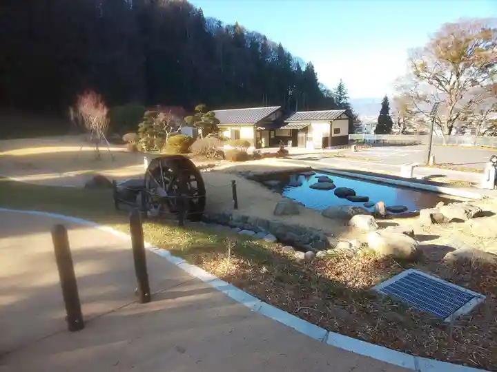 諏訪大社上社前宮(長野県)