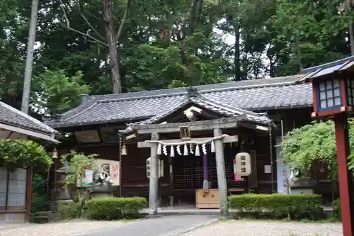 葛上神社の本殿