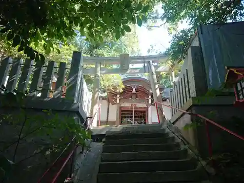 丸山稲荷神社の鳥居