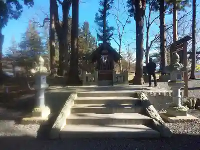 諏訪大社下社秋宮の末社・摂社