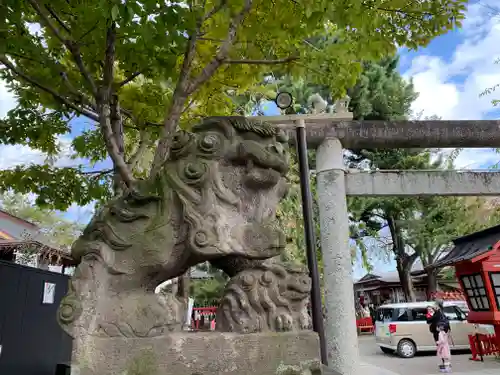 鴻神社の狛犬