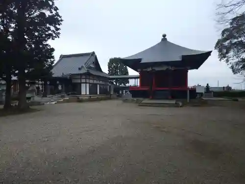 観音寺の本殿