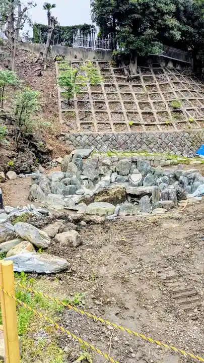 白金氷川神社の庭園