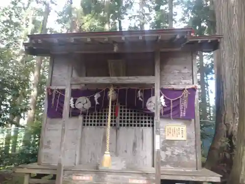 坪沼八幡神社の末社