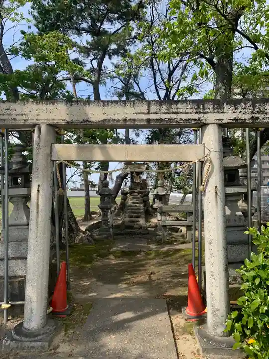 白山社(百島町)の鳥居