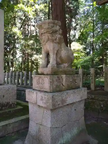 田村神社の狛犬