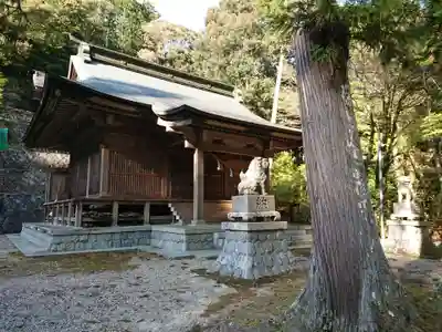石座神社の本殿・本堂