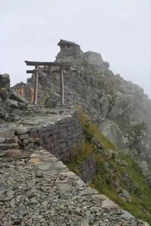雄山神社峰本社の鳥居
