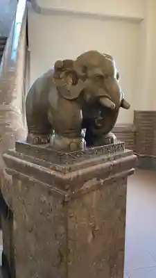 築地本願寺(本願寺築地別院)の像