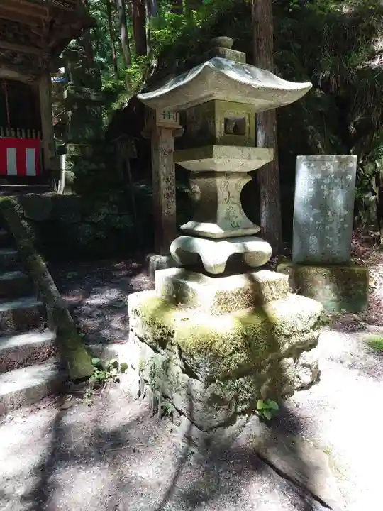 大嶽山那賀都神社(山梨県)