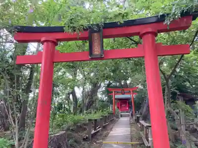 亀岡八幡宮（亀岡八幡神社）の末社・摂社