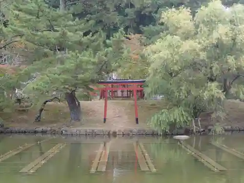 厳島神社（東大寺境内社）の鳥居