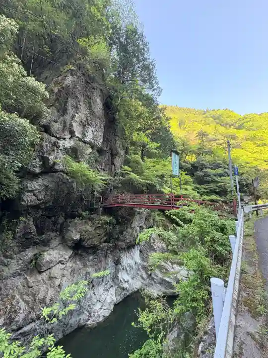 高越大権現 一宇岩戸分霊所のその他建物