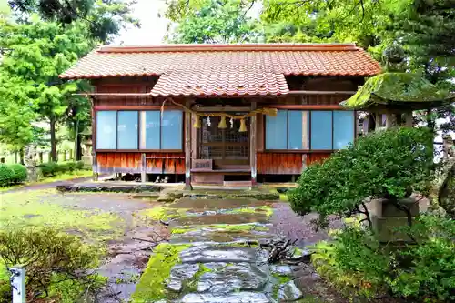 川上神社の本殿