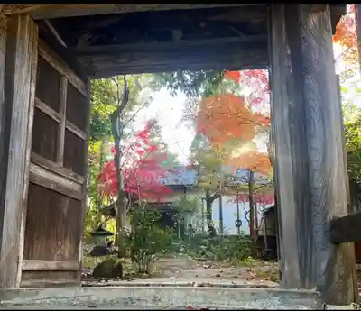 大宮八幡宮の山門・神門