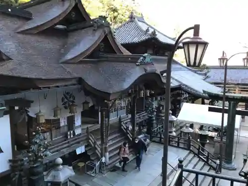 宝山寺の本殿・本堂