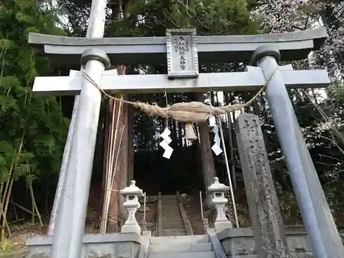 帳附神社の鳥居