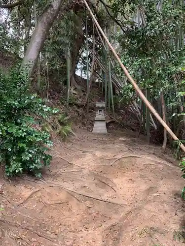 八幡神社の末社