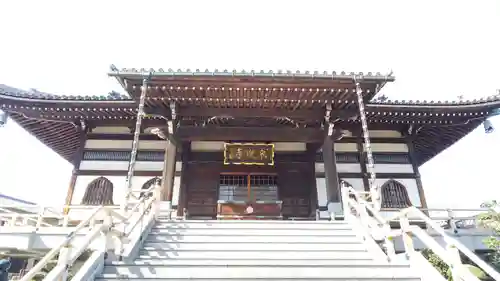 来迎寺の本殿・本堂