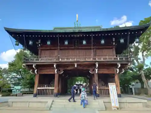 石切劔箭神社の山門