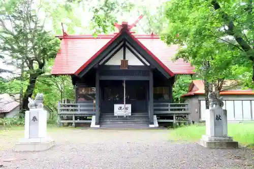 阿寒岳神社の本殿