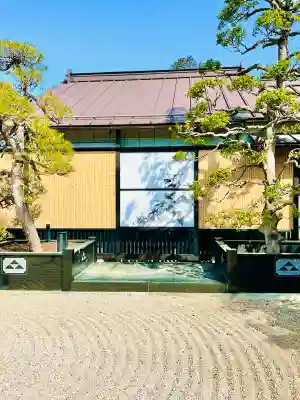 少林寺の{uncategorized: "未分類", other: "その他", undefined: "問題あり", building: "その他建物", grave: "お墓", sacred_gate: "鳥居", guardian: "狛犬", statue: "像", buddha: "仏像", history: "歴史", nature: "自然", garden: "庭園", animal: "動物", pagoda: "塔", temizu: "手水舎", mountain_gate: "山門・神門", sanctuary: "本殿・本堂", subordinate: "末社・摂社", art: "芸術", scenery: "景色", jizo: "地蔵", ema: "絵馬", goshuin: "御朱印", omikuji: "おみくじ", items: "授与品その他", amulet: "お守り", goshuincho: "御朱印帳", eats: "食事", festival: "お祭り", votive_dance: "神楽", shichigosan: "七五三参", wedding: "結婚式", experience: "体験その他", initially: "初詣", around: "周辺", anti_infection: "感染症対策"}