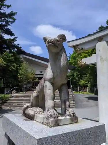 三峯神社の狛犬