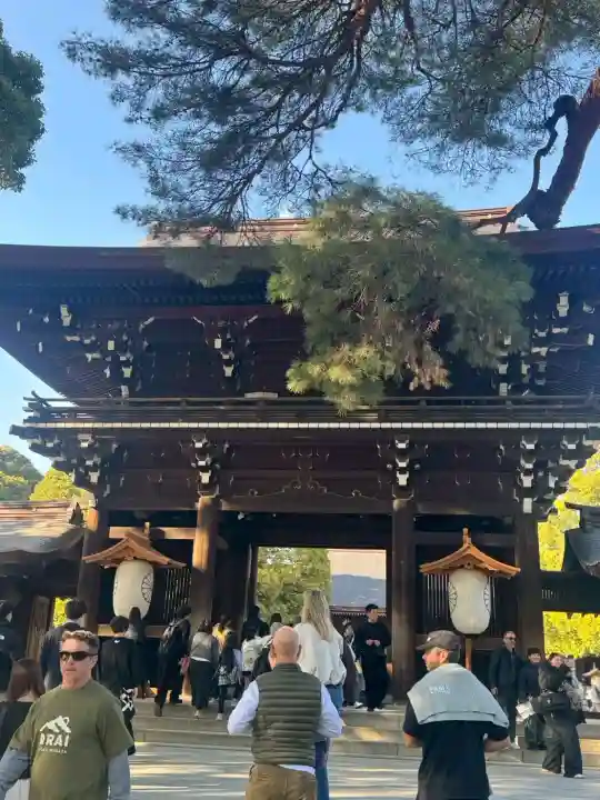 明治神宮の{uncategorized: "未分類", other: "その他", undefined: "問題あり", building: "その他建物", grave: "お墓", sacred_gate: "鳥居", guardian: "狛犬", statue: "像", buddha: "仏像", history: "歴史", nature: "自然", garden: "庭園", animal: "動物", pagoda: "塔", temizu: "手水舎", mountain_gate: "山門・神門", sanctuary: "本殿・本堂", subordinate: "末社・摂社", art: "芸術", scenery: "景色", jizo: "地蔵", ema: "絵馬", goshuin: "御朱印", omikuji: "おみくじ", items: "授与品その他", amulet: "お守り", goshuincho: "御朱印帳", eats: "食事", festival: "お祭り", votive_dance: "神楽", shichigosan: "七五三参", wedding: "結婚式", experience: "体験その他", initially: "初詣", around: "周辺", anti_infection: "感染症対策"}