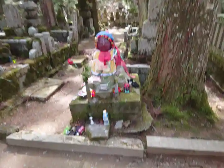 高野山金剛峯寺奥の院(和歌山県)