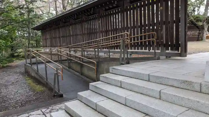 帯廣神社の山門・神門