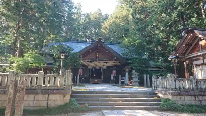 大宮熱田神社の本殿・本堂