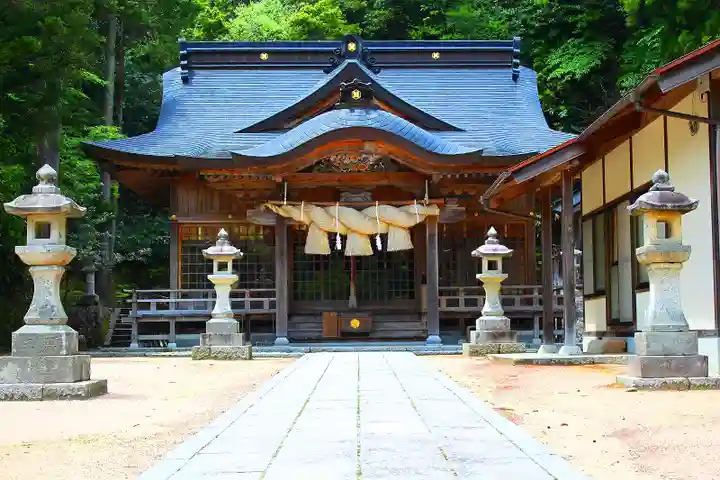 布辨神社の本殿・本堂