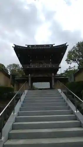 高松寺の山門