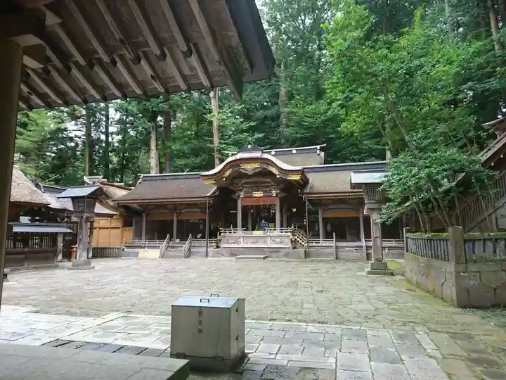 諏訪大社の本殿・本堂