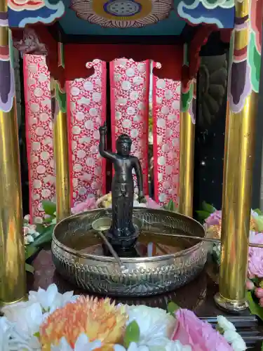 大圓寺の{uncategorized: "未分類", other: "その他", undefined: "問題あり", building: "その他建物", grave: "お墓", sacred_gate: "鳥居", guardian: "狛犬", statue: "像", buddha: "仏像", history: "歴史", nature: "自然", garden: "庭園", animal: "動物", pagoda: "塔", temizu: "手水舎", mountain_gate: "山門・神門", sanctuary: "本殿・本堂", subordinate: "末社・摂社", art: "芸術", scenery: "景色", jizo: "地蔵", ema: "絵馬", goshuin: "御朱印", omikuji: "おみくじ", items: "授与品その他", amulet: "お守り", goshuincho: "御朱印帳", eats: "食事", festival: "お祭り", votive_dance: "神楽", shichigosan: "七五三参", wedding: "結婚式", experience: "体験その他", initially: "初詣", around: "周辺", anti_infection: "感染症対策"}