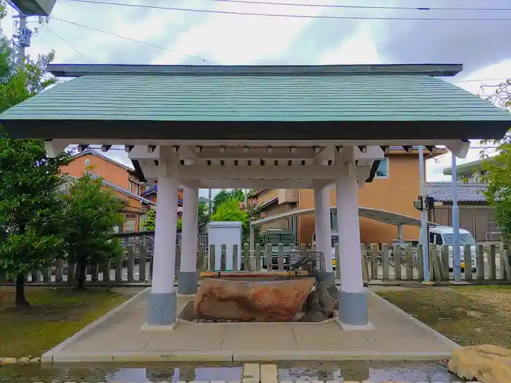 神明社(二子)の手水舎