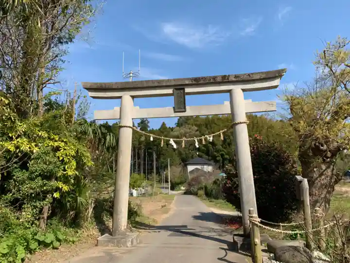 八幡神社の鳥居