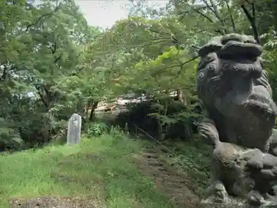 戸室山神社の狛犬