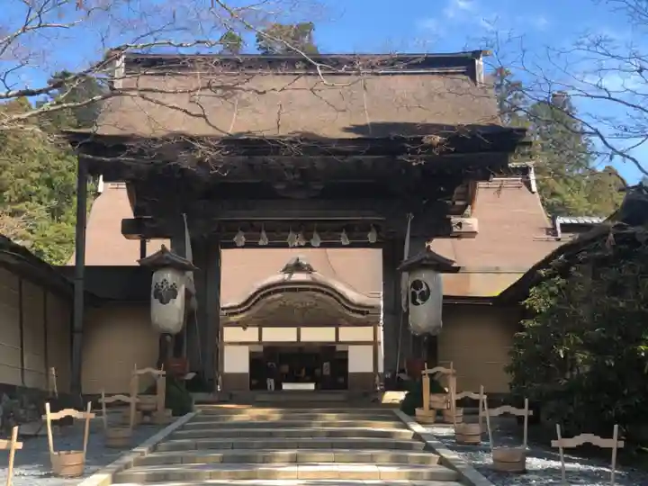 高野山金剛峯寺の山門・神門
