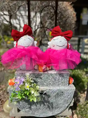 陽林寺の{uncategorized: "未分類", other: "その他", undefined: "問題あり", building: "その他建物", grave: "お墓", sacred_gate: "鳥居", guardian: "狛犬", statue: "像", buddha: "仏像", history: "歴史", nature: "自然", garden: "庭園", animal: "動物", pagoda: "塔", temizu: "手水舎", mountain_gate: "山門・神門", sanctuary: "本殿・本堂", subordinate: "末社・摂社", art: "芸術", scenery: "景色", jizo: "地蔵", ema: "絵馬", goshuin: "御朱印", omikuji: "おみくじ", items: "授与品その他", amulet: "お守り", goshuincho: "御朱印帳", eats: "食事", festival: "お祭り", votive_dance: "神楽", shichigosan: "七五三参", wedding: "結婚式", experience: "体験その他", initially: "初詣", around: "周辺", anti_infection: "感染症対策"}