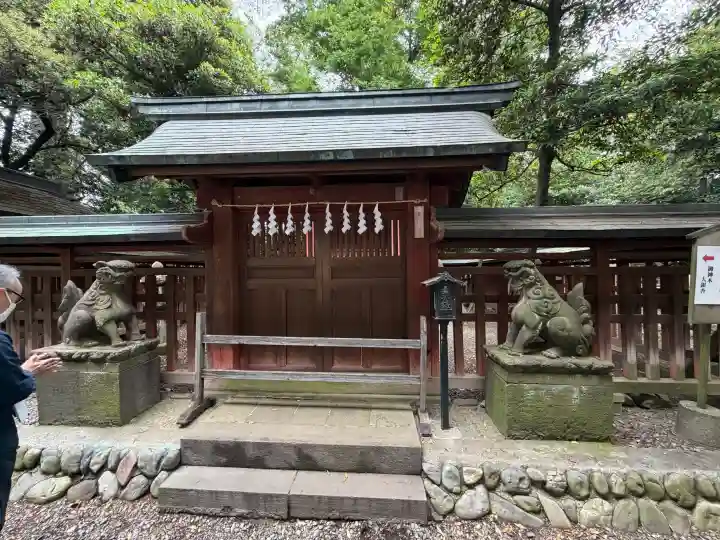 大國魂神社の{uncategorized: "未分類", other: "その他", undefined: "問題あり", building: "その他建物", grave: "お墓", sacred_gate: "鳥居", guardian: "狛犬", statue: "像", buddha: "仏像", history: "歴史", nature: "自然", garden: "庭園", animal: "動物", pagoda: "塔", temizu: "手水舎", mountain_gate: "山門・神門", sanctuary: "本殿・本堂", subordinate: "末社・摂社", art: "芸術", scenery: "景色", jizo: "地蔵", ema: "絵馬", goshuin: "御朱印", omikuji: "おみくじ", items: "授与品その他", amulet: "お守り", goshuincho: "御朱印帳", eats: "食事", festival: "お祭り", votive_dance: "神楽", shichigosan: "七五三参", wedding: "結婚式", experience: "体験その他", initially: "初詣", around: "周辺", anti_infection: "感染症対策"}