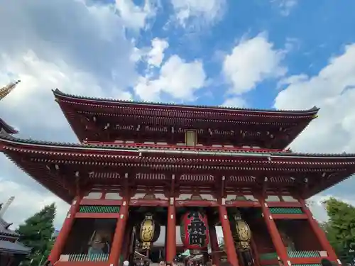 浅草寺の山門