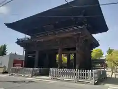 甚目寺の山門