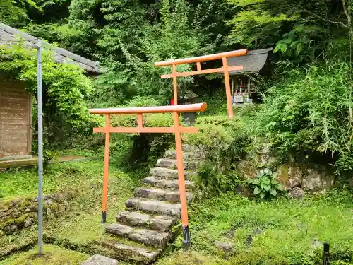 慧日寺の末社