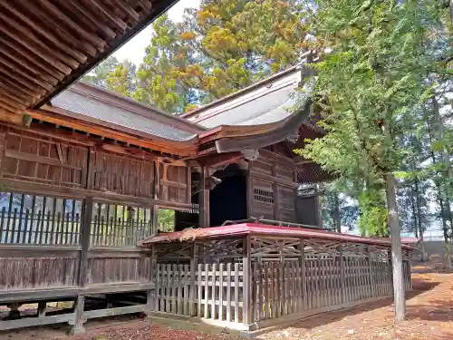 松尾神社の本殿・本堂