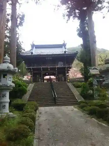 明徳寺の山門