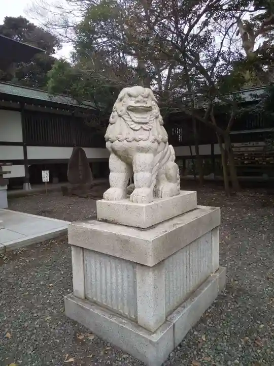 皇大神宮(烏森神社)の狛犬