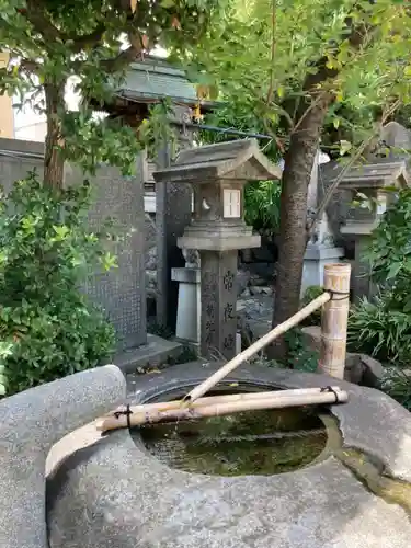 難波八阪神社の手水舎
