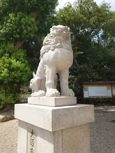 大阪護國神社の狛犬